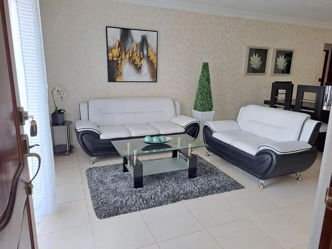 Centrico A 2 Minutos De Union Medica Appartement Santiago De Los Caballeros