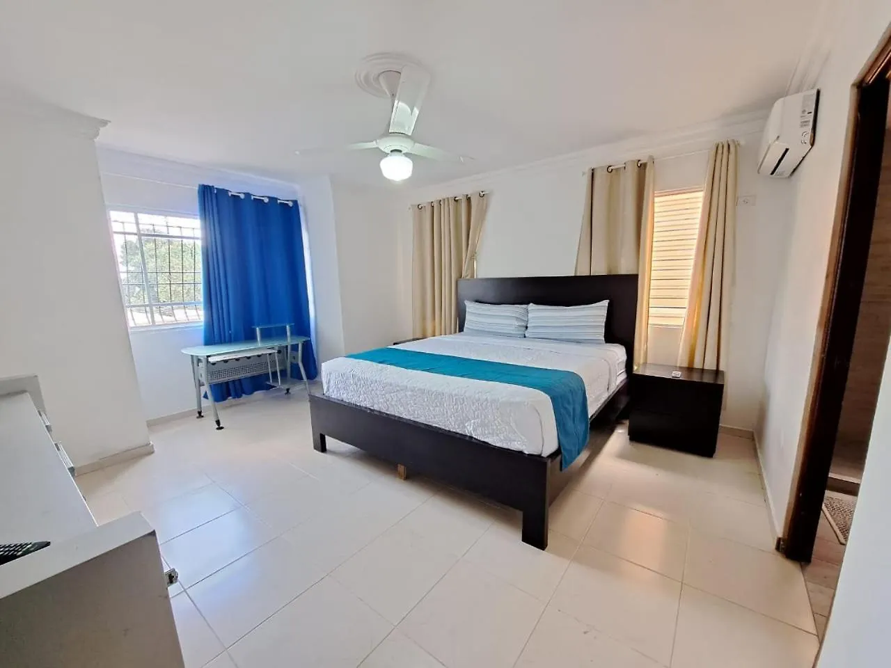 Centrico A 2 Minutos De Union Medica Appartement Santiago De Los Caballeros